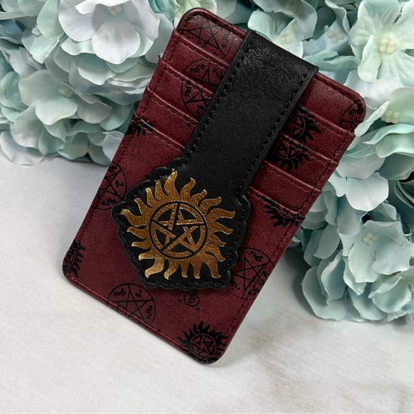 Supernatural Slim Wallet with Gold Sunburst Pentacle - Picture 3 of 15
